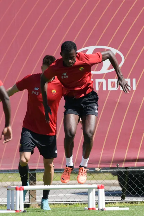 国际比赛日那不勒斯备战NBA总决赛；临场应变细节曝光；底气十足；控场能力受关注的简单介绍